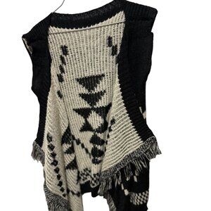 Aztec Knit Fringe Vest Medium